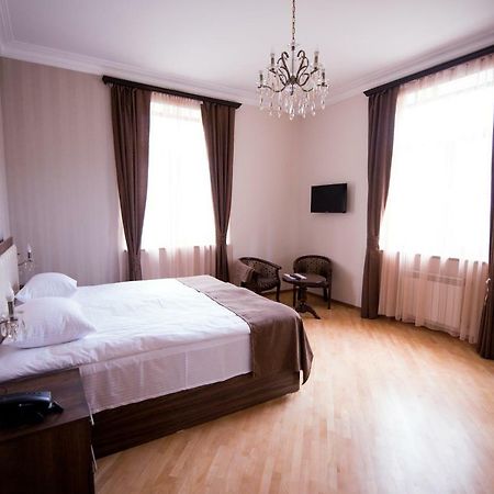 Royal Palace Hotel Vanadzor Exteriör bild